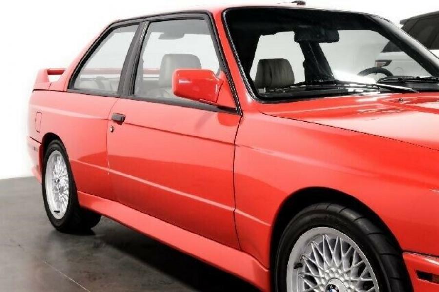 Детали экстерьера BMW M3 Paul Walker Collection (E30) 1991 года  (фото 32 из 43)